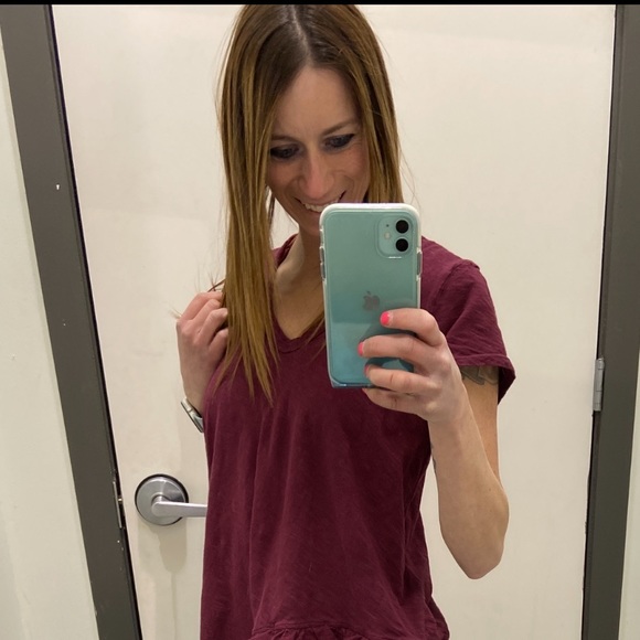 Hi I’m Kara I love fashion please no lowballs - Picture 1 of 3